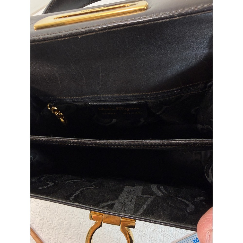 Salvatore Ferragamo Handbag Gancini Deep Dk Brown Gold BX 212181 Italy VTG FLAW - Picture 7 of 10